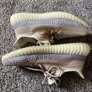Yeezy 350 Boost - Ash Pearl